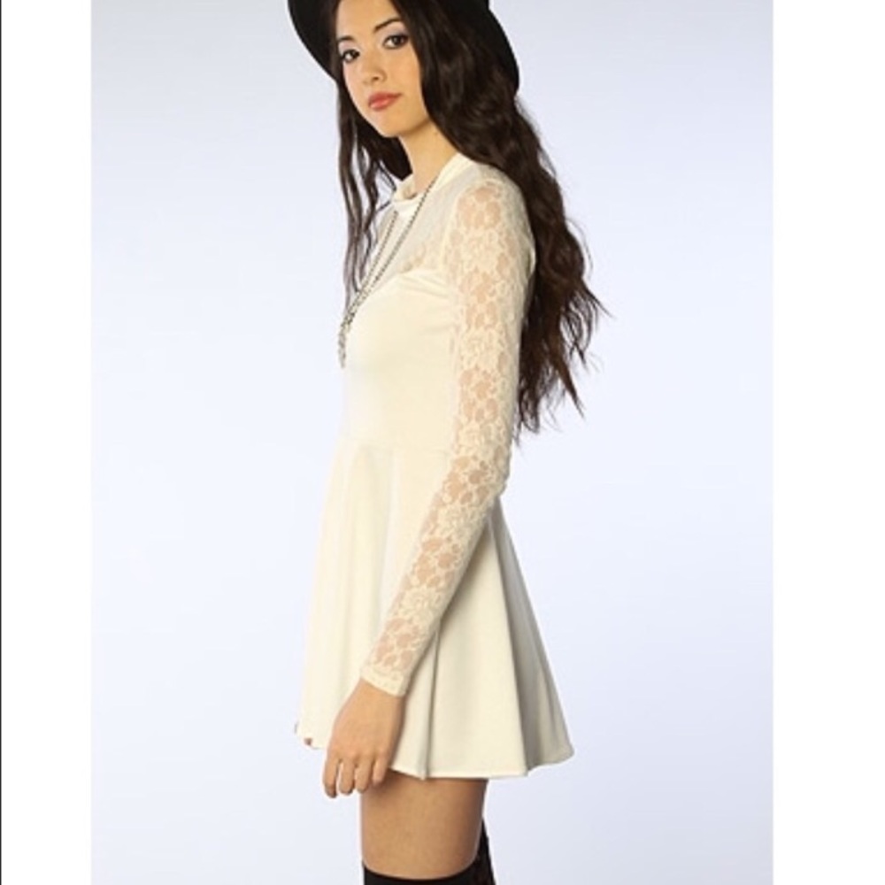 For Love and Lemons Tarot/Lulu White Lace Dress - Picture 1 of 5